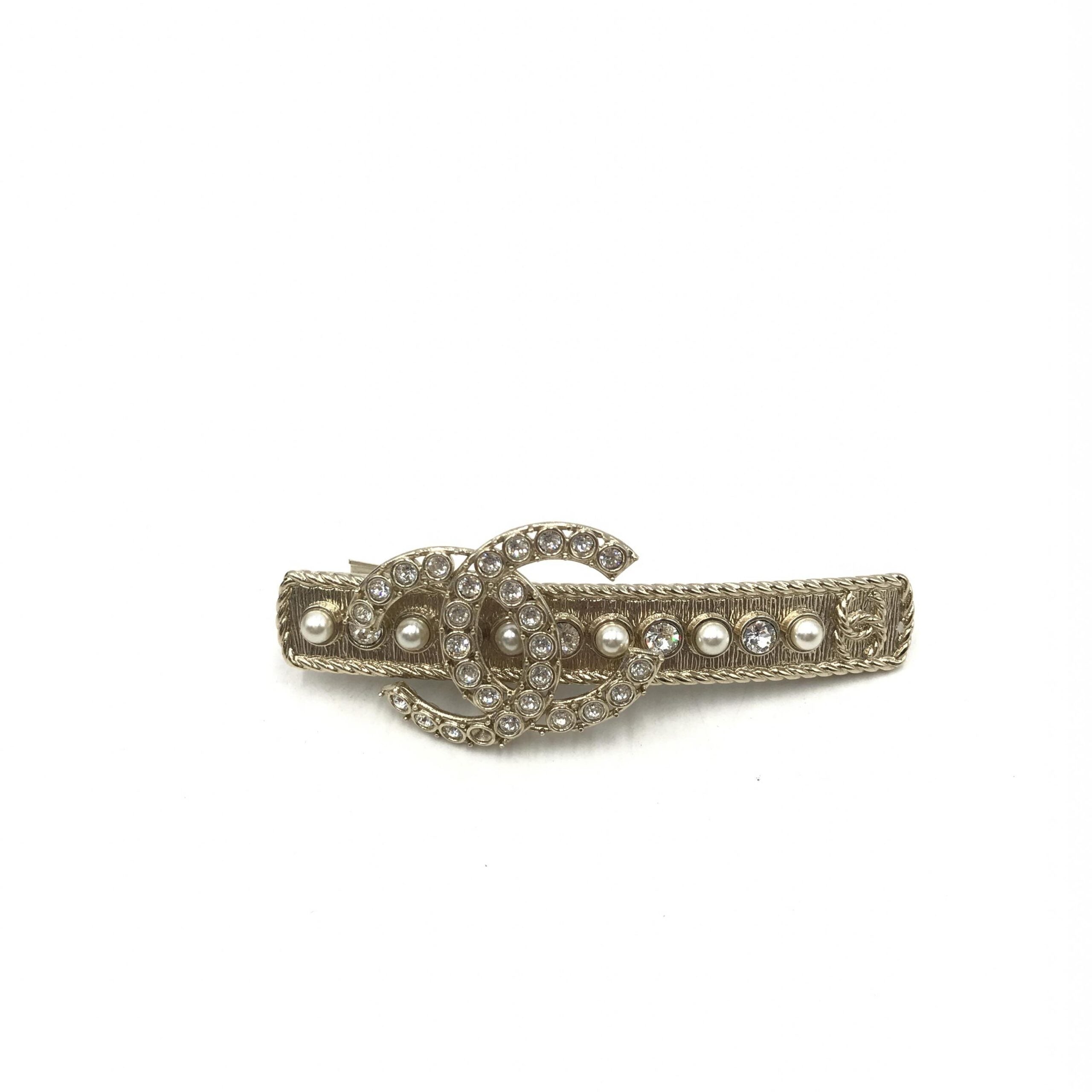 Pinza para el pelo CC de Chanel con perlas y cristales