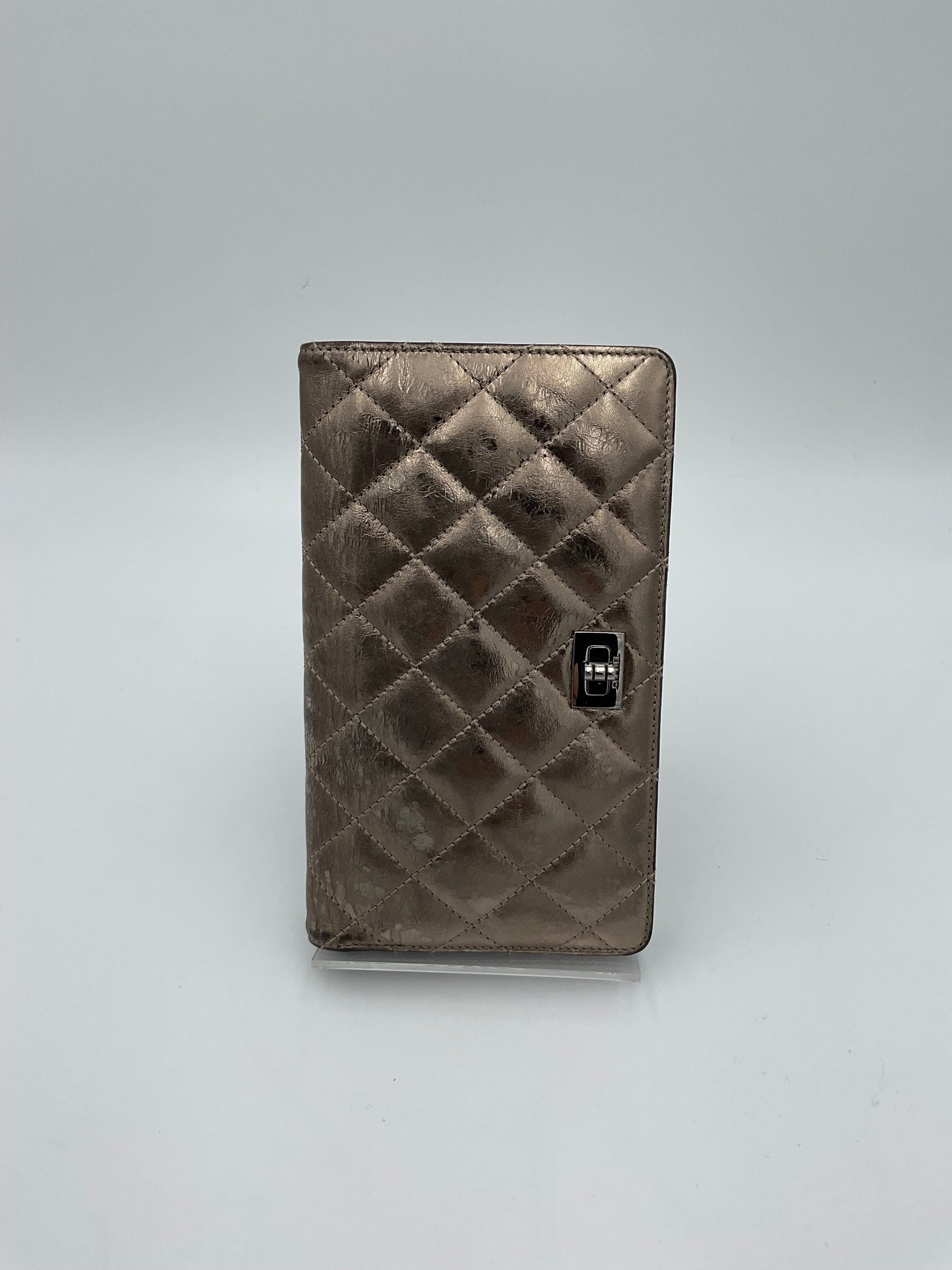 Chanel CHANEL Cartera Matelassé Platino