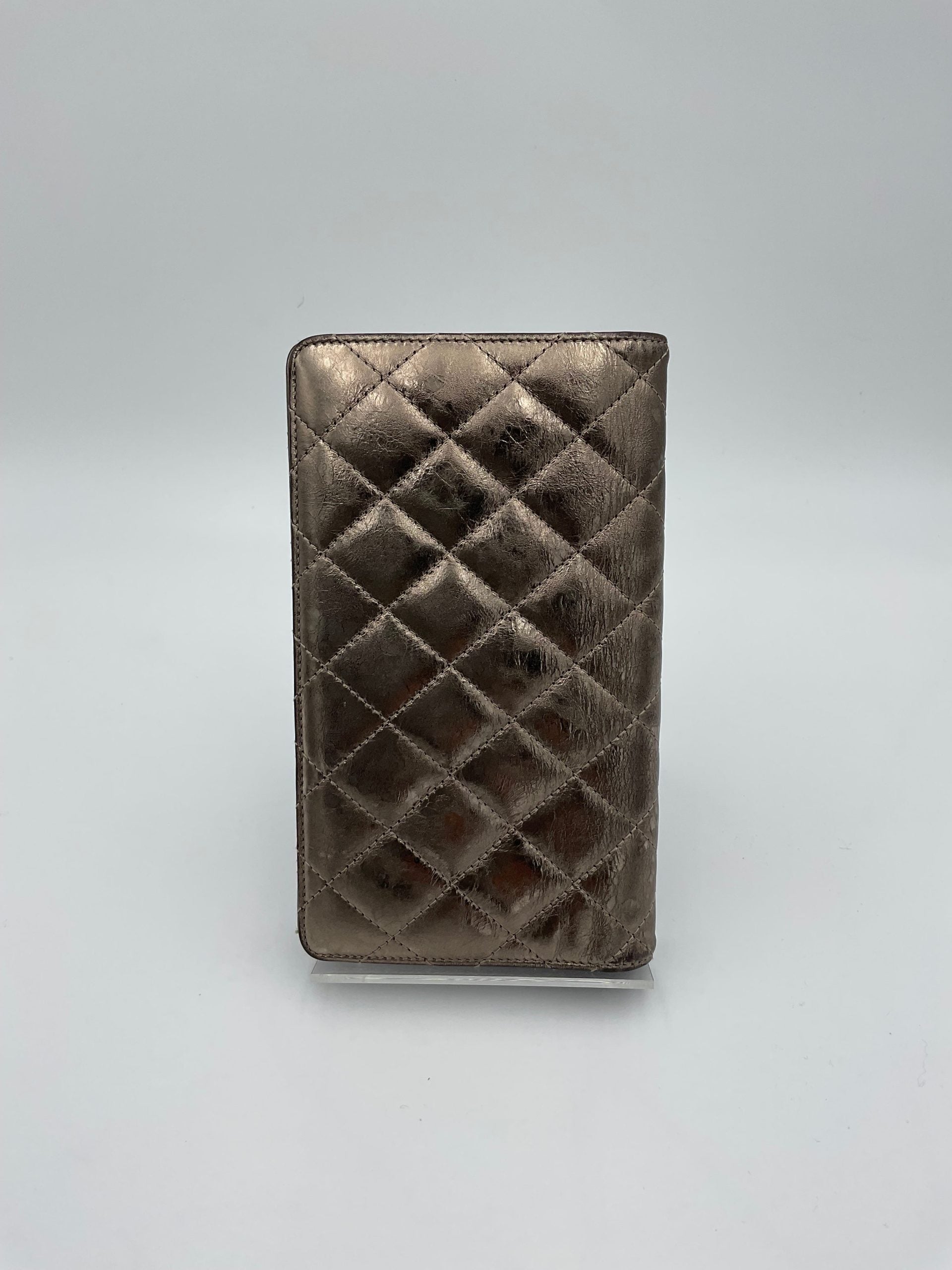 Chanel CHANEL Cartera Matelassé Platino