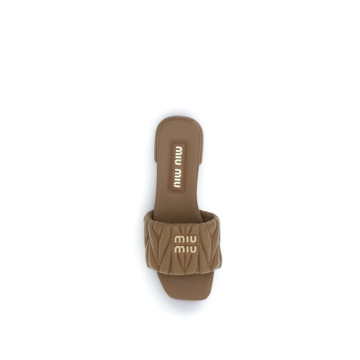 Miu Miu Beige Kalveskinn Bos Taurus Flate Sandaler