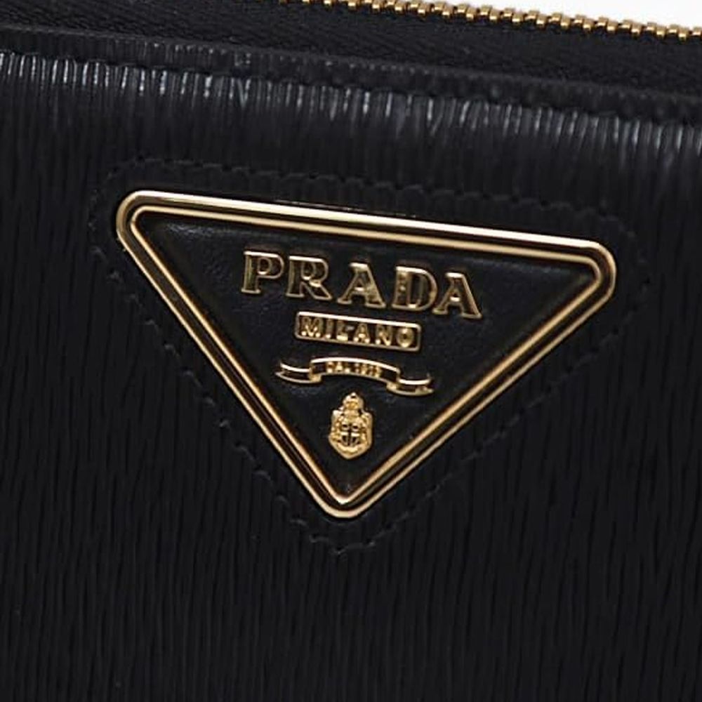 Prada Cartera de Piel de Becerro Negra