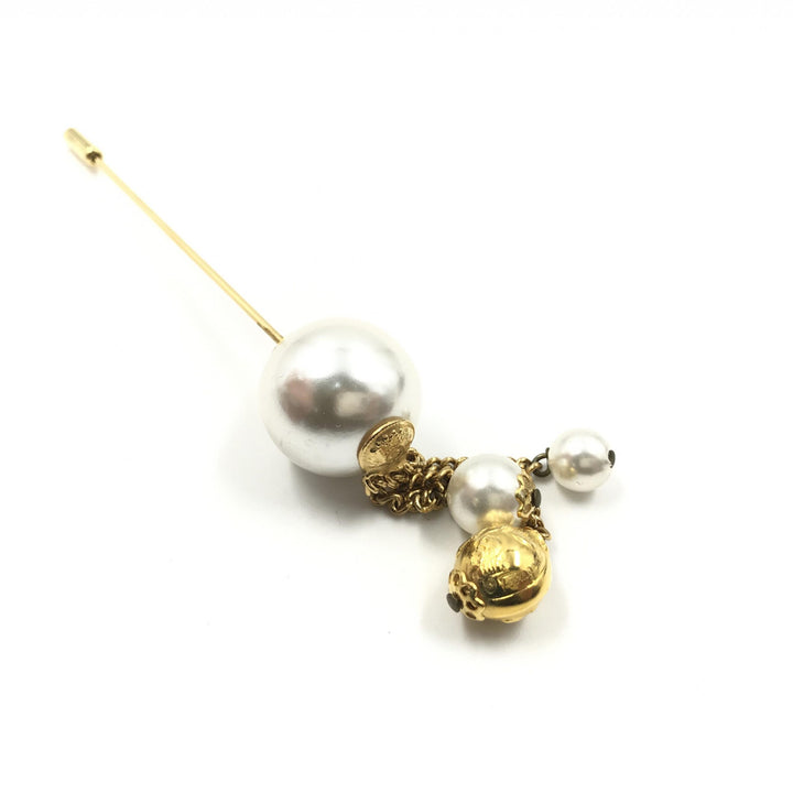 Salvatore Ferragamo Pin Brosje, Perlestil, Eske