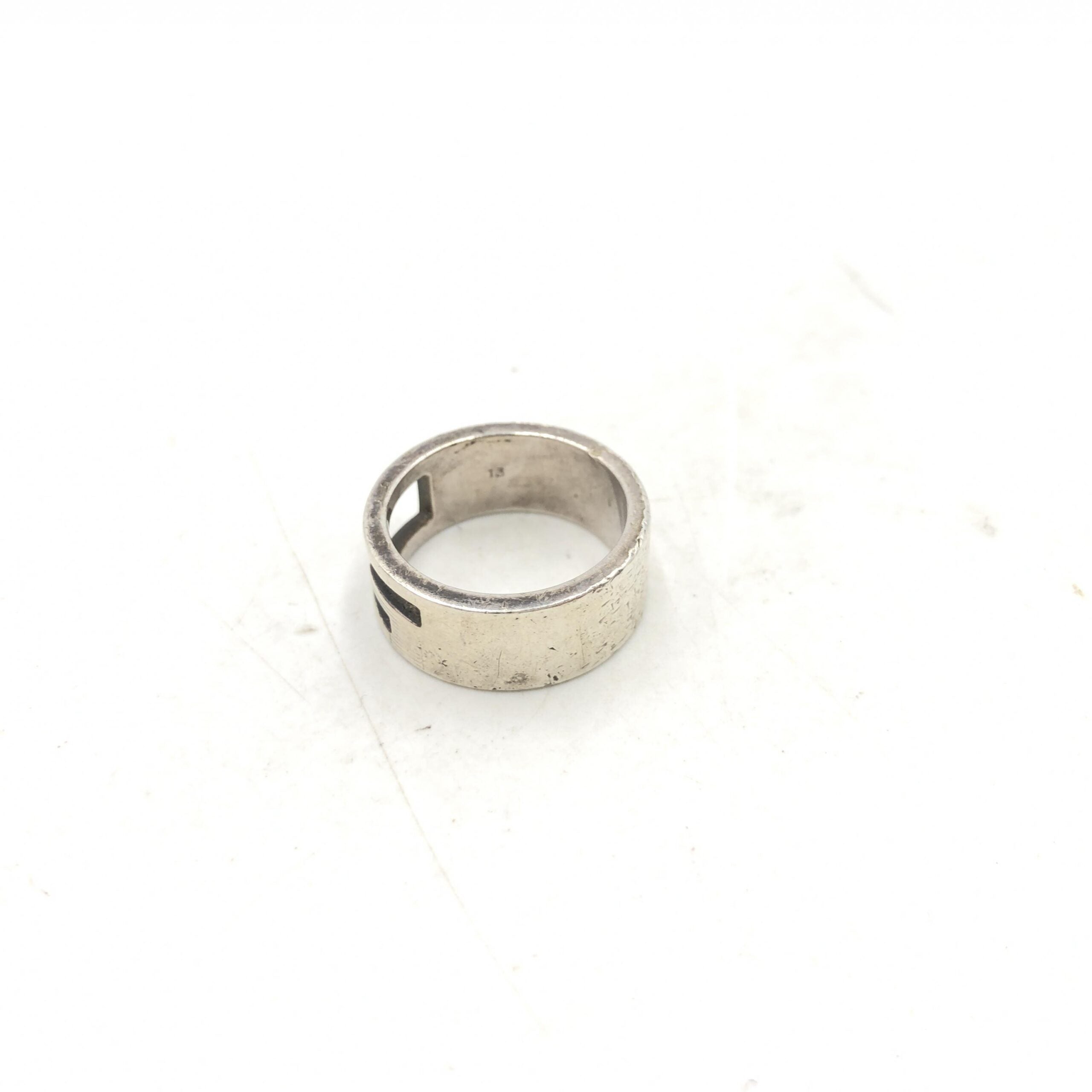 Gucci G Logo Ring