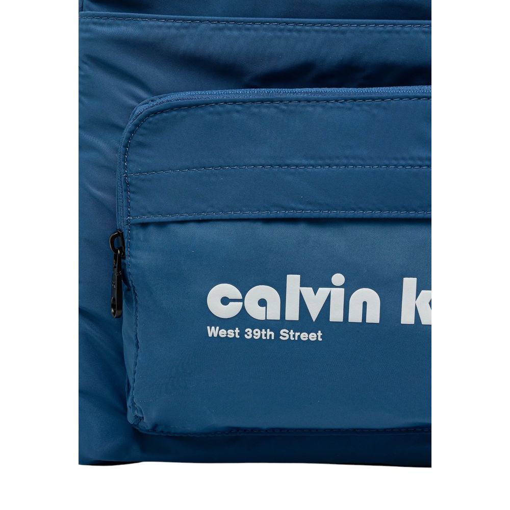 Calvin Klein blå ryggsekk i resirkulert polyester