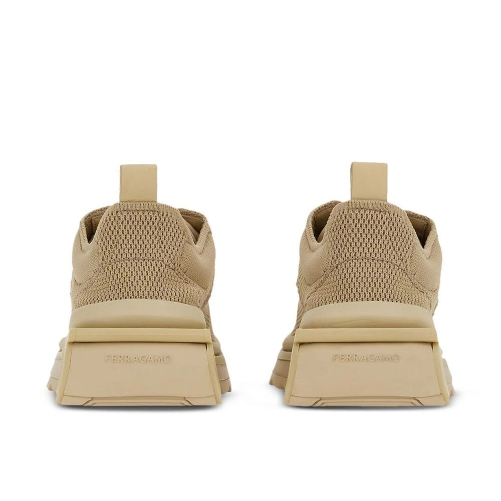 Salvatore Ferragamo Beige atletisk joggesko i stoff