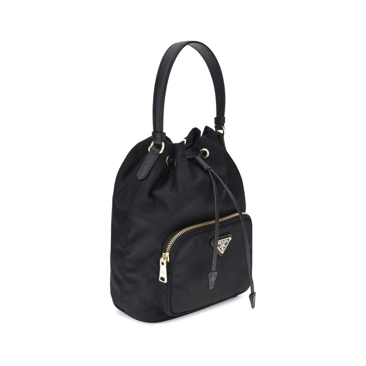 Prada Bucket Bag i svart resirkulert polyamid