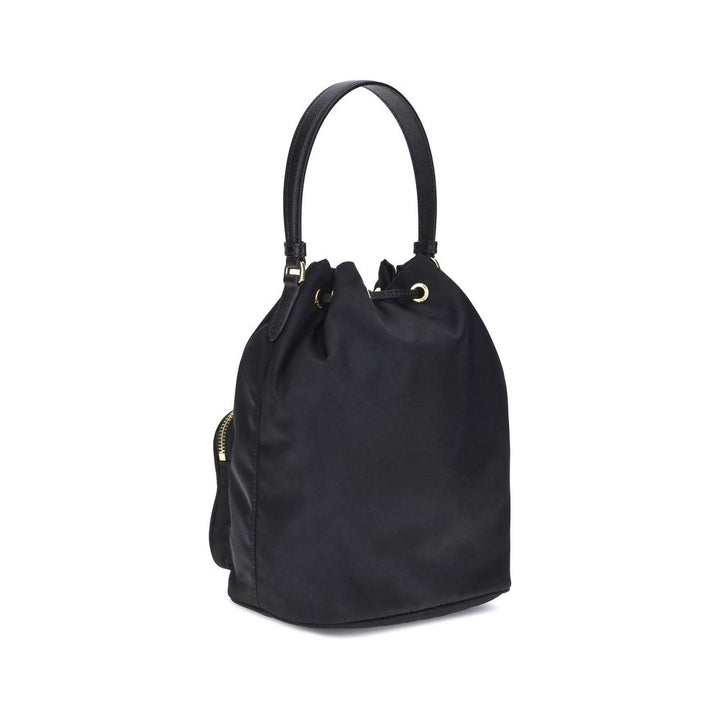 Prada Bucket Bag i svart resirkulert polyamid