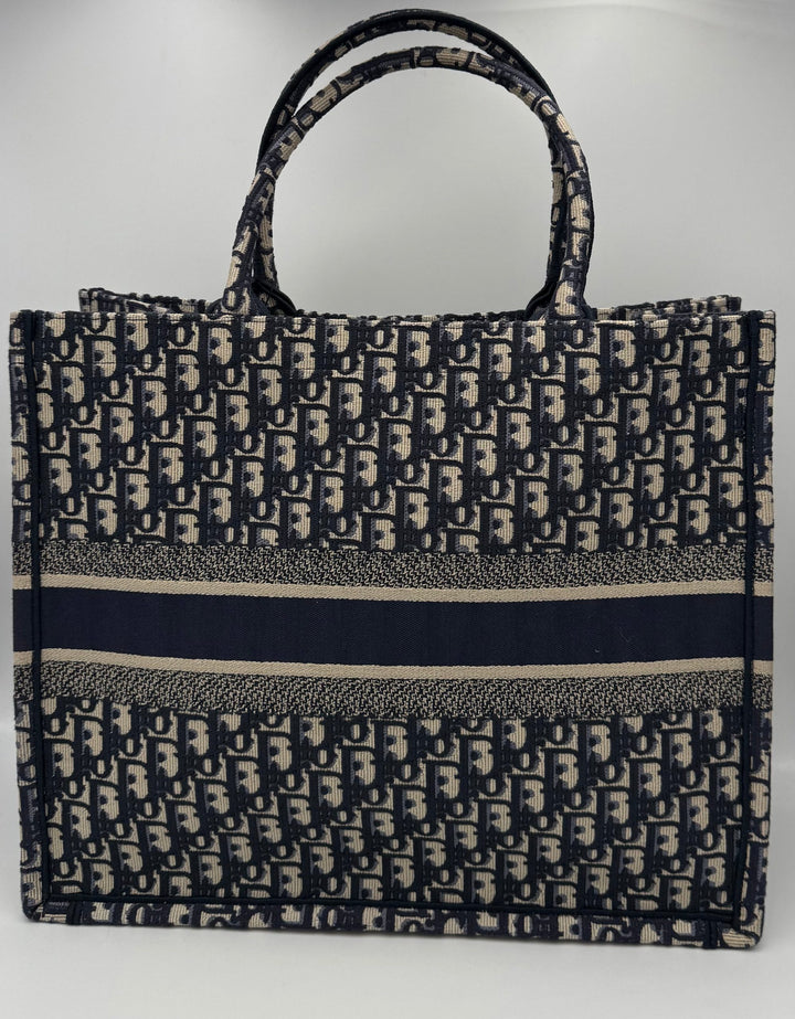 DIOR TOTE BOOK Grande Tote