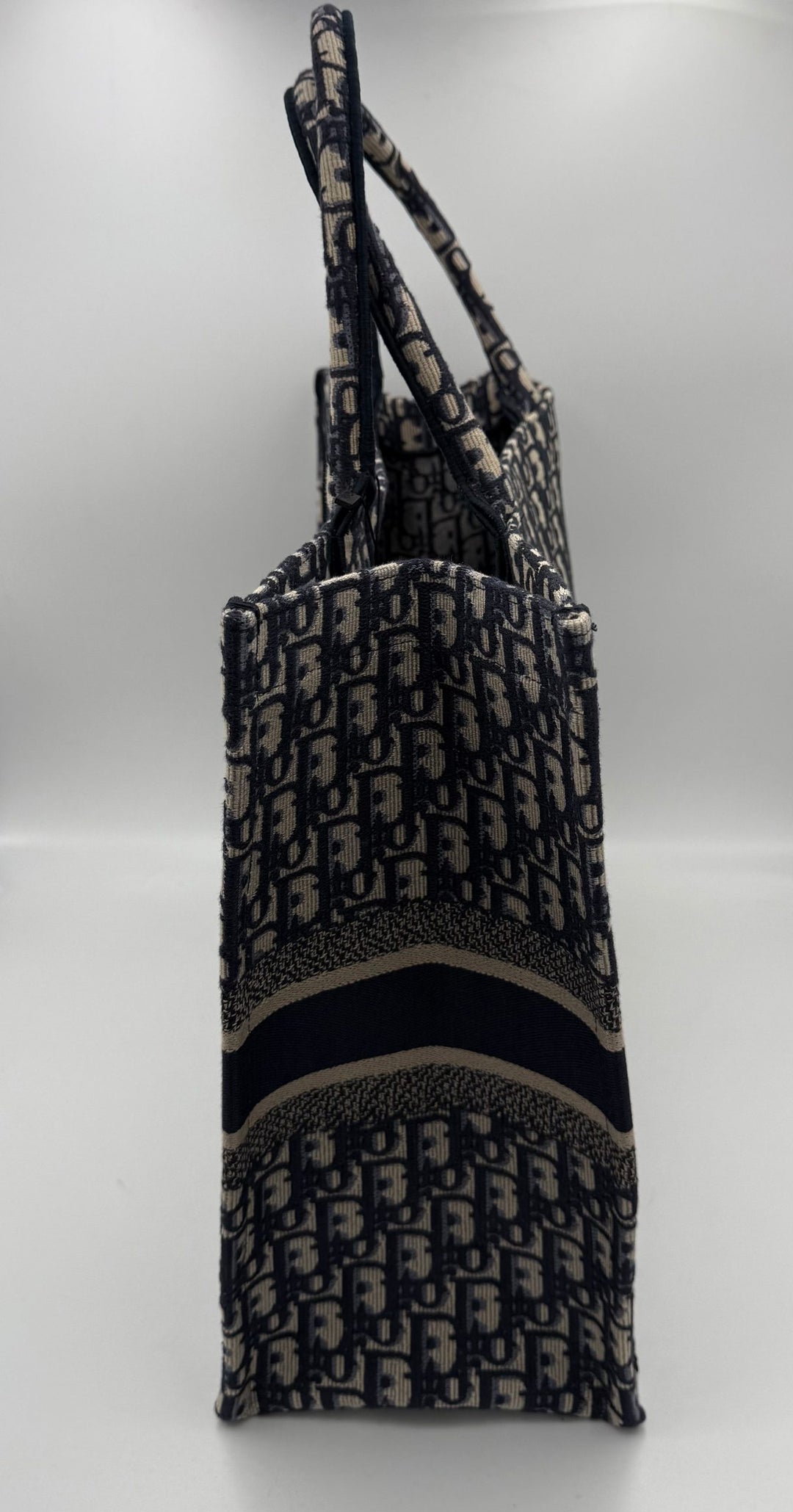 DIOR TOTE BOOK Grande Tote