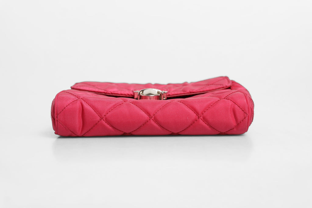 Bolso cruzado Prada de solapa de nailon rosa guateado Tessuto Impuntu