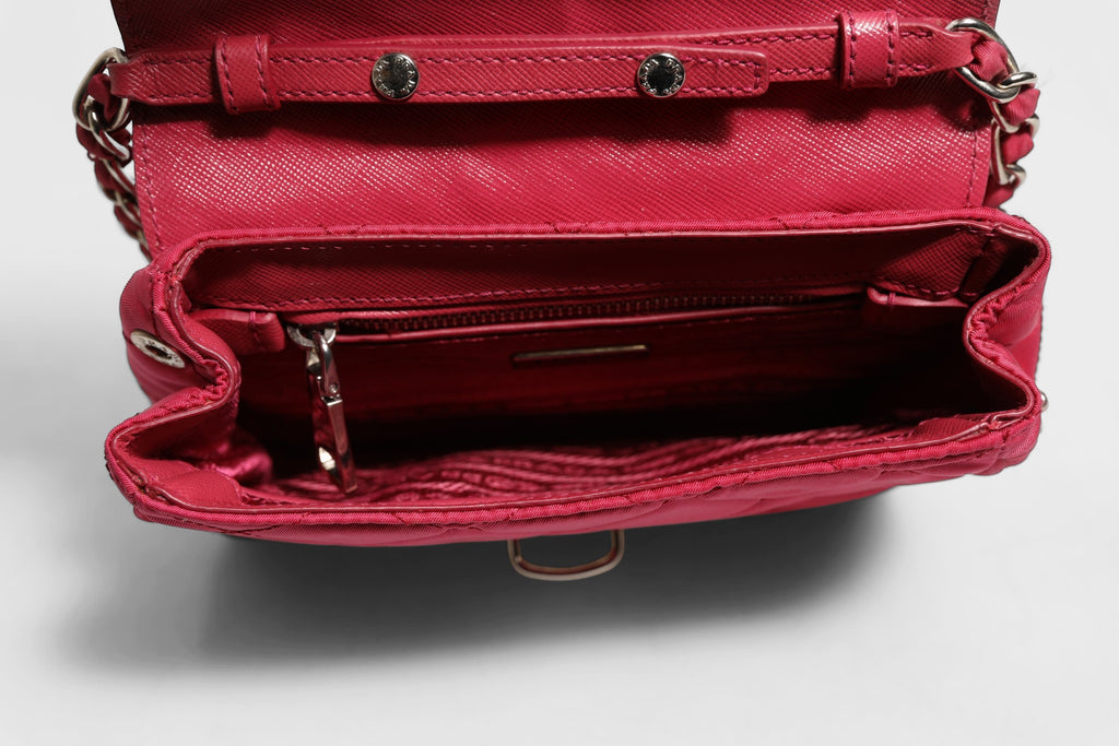 Bolso cruzado Prada de solapa de nailon rosa guateado Tessuto Impuntu