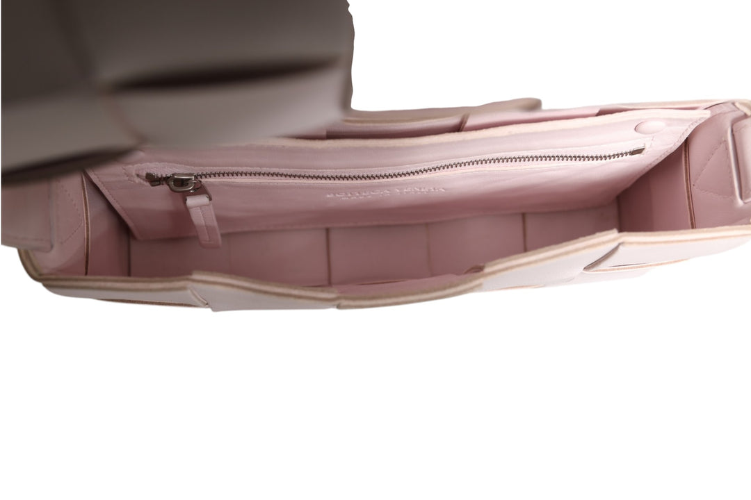 Bottega Veneta Pink Intrecciato Cassette Skulderveske