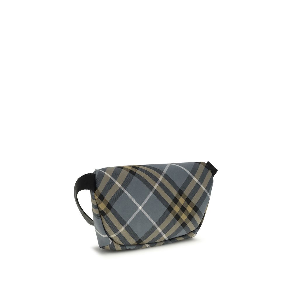 Burberry clutchveske i nylon med flerfargemønster
