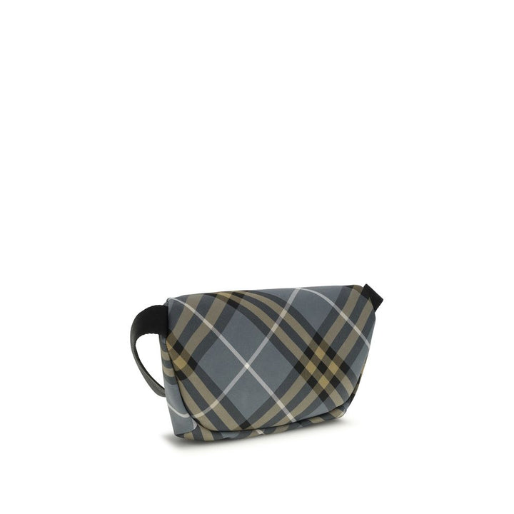 Burberry clutchveske i nylon med flerfargemønster