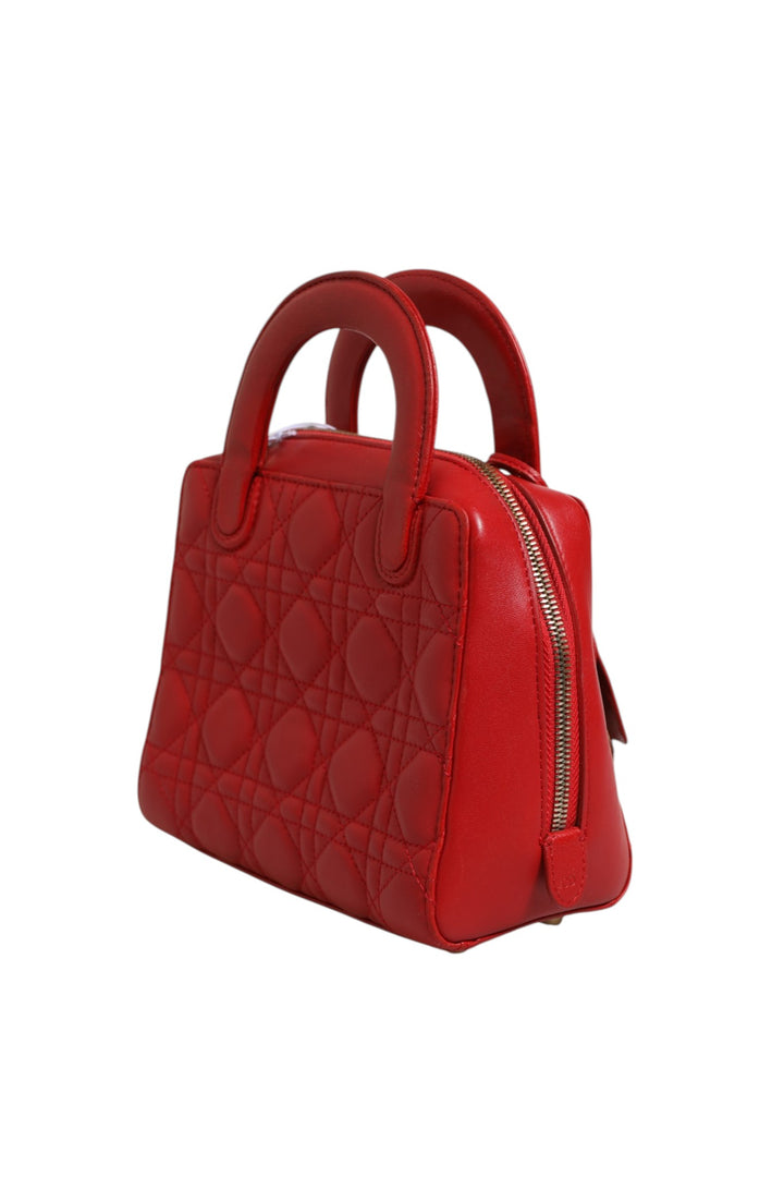 Christian Dior Small Dior Toujours-veske i svart Macrocannage kalveskinn