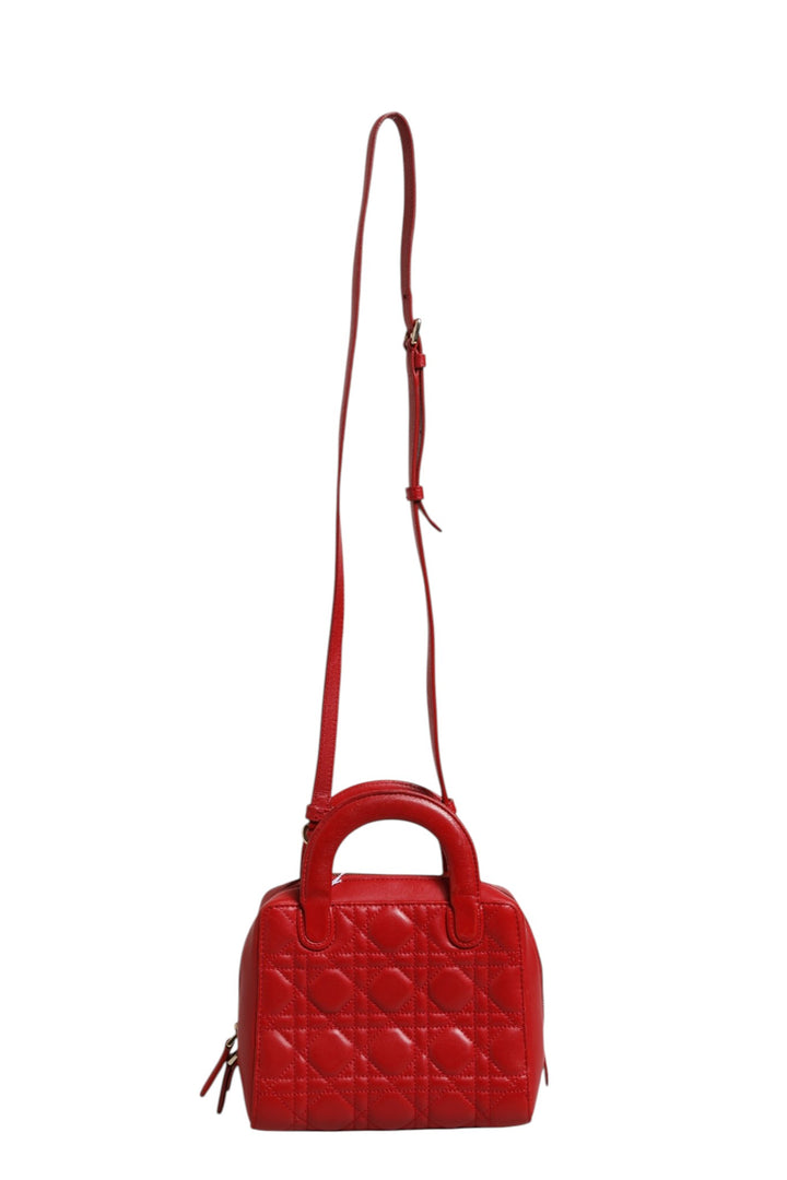 Christian Dior Small Dior Toujours-veske i svart Macrocannage kalveskinn