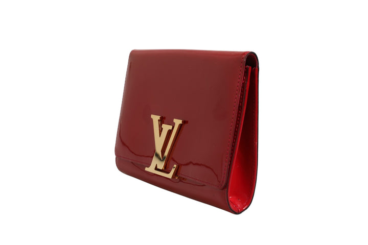 Louis Vuitton Louise PM rød patent skinn-lommebok med kjede