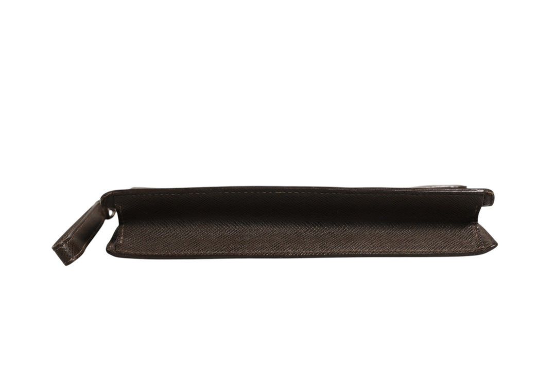 Louis Vuitton Belaia Clutch i Taiga-skinn