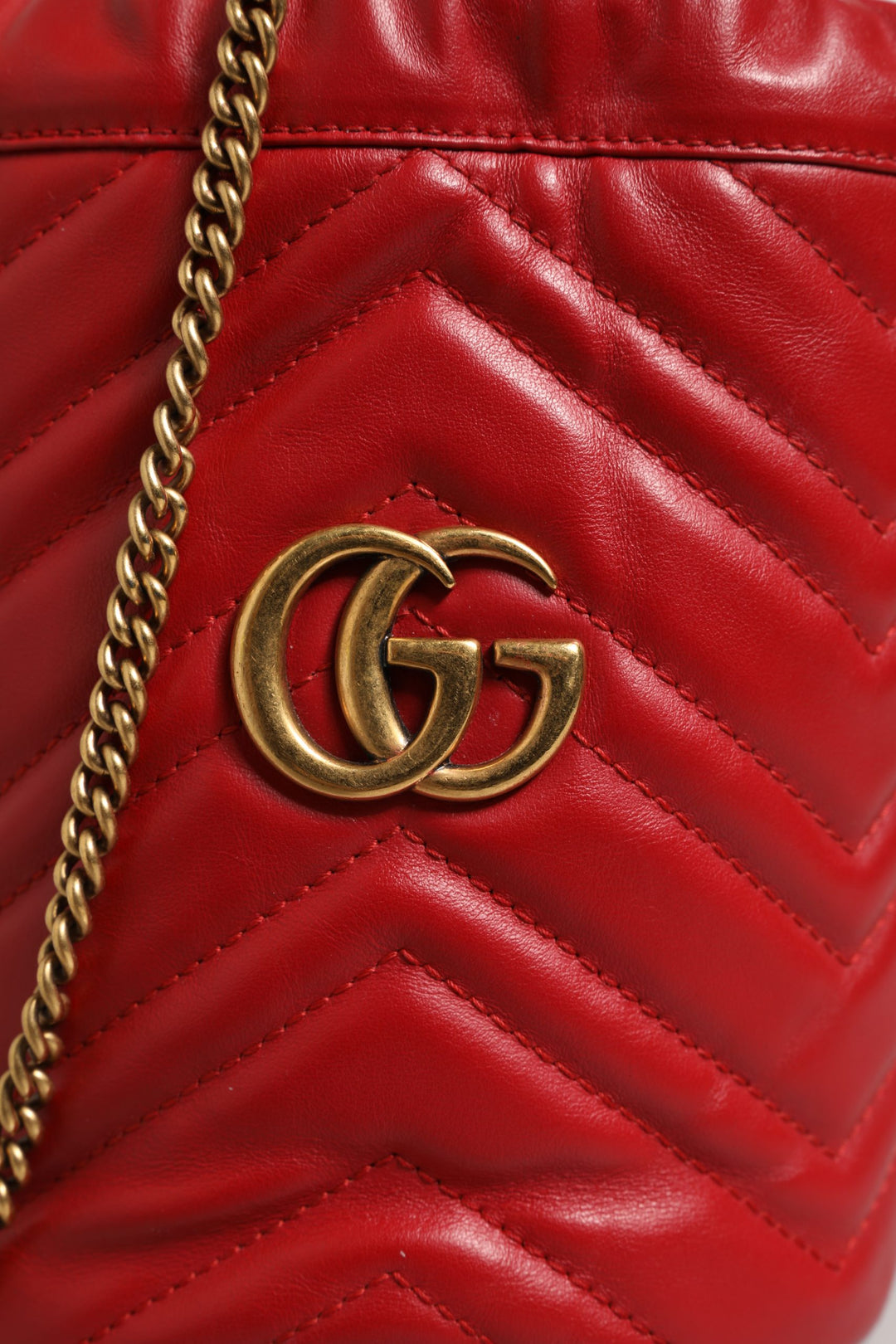 Gucci Red Chevron-vattert Kalveskinn GG Marmont Skulderveske