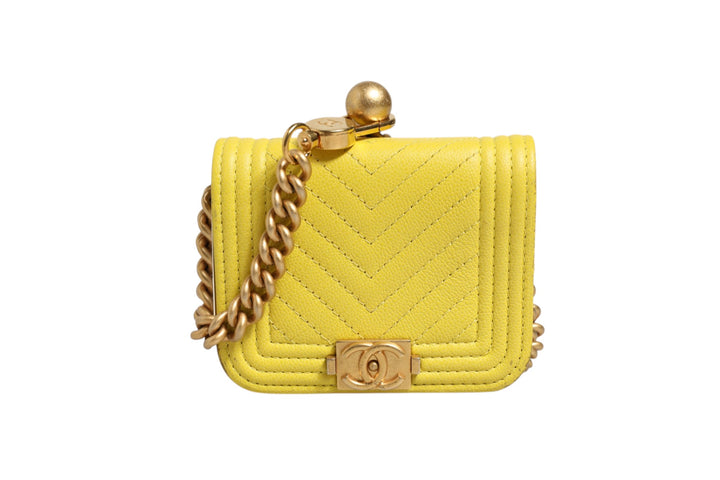 Chanel Crossbody Gul Skinnveske
