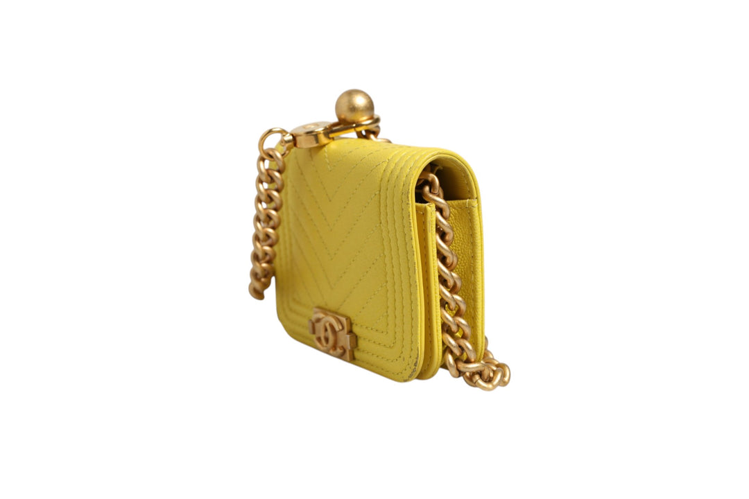 Chanel Crossbody Gul Skinnveske