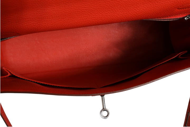 Hermès Kelly 32 toveis håndveske med palladiumbeslag