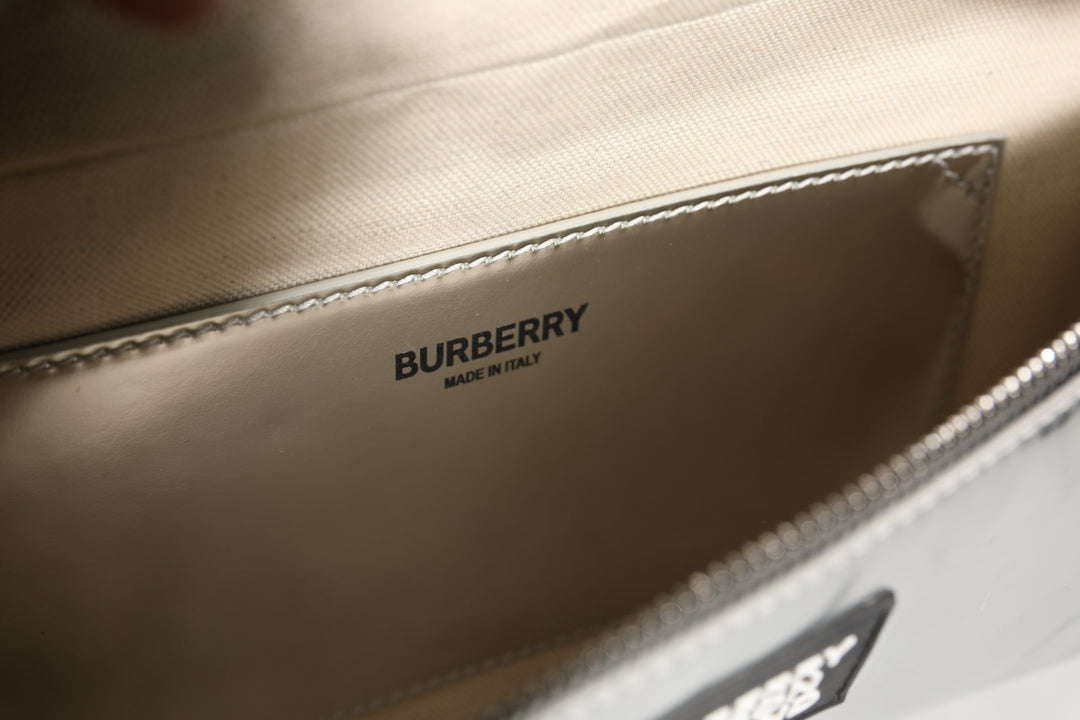 Burberry Belteveske Sølv i Syntetisk