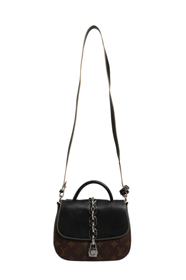 Louis Vuitton Calfskin Monogram Chain It Veske PM Svart