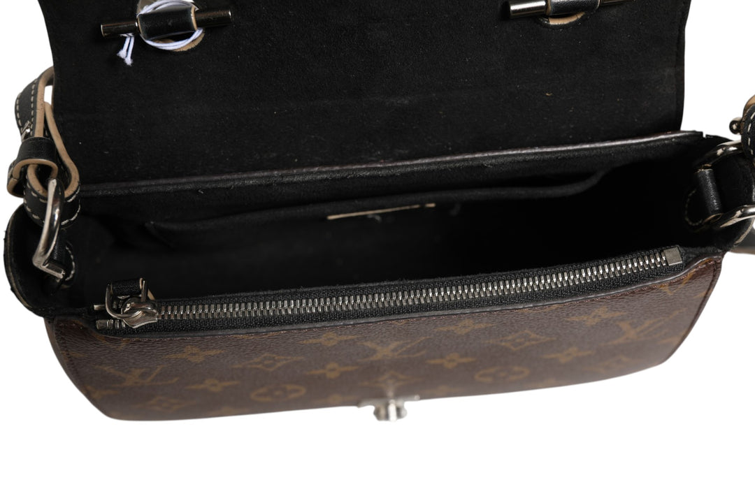 Louis Vuitton Calfskin Monogram Chain It Veske PM Svart