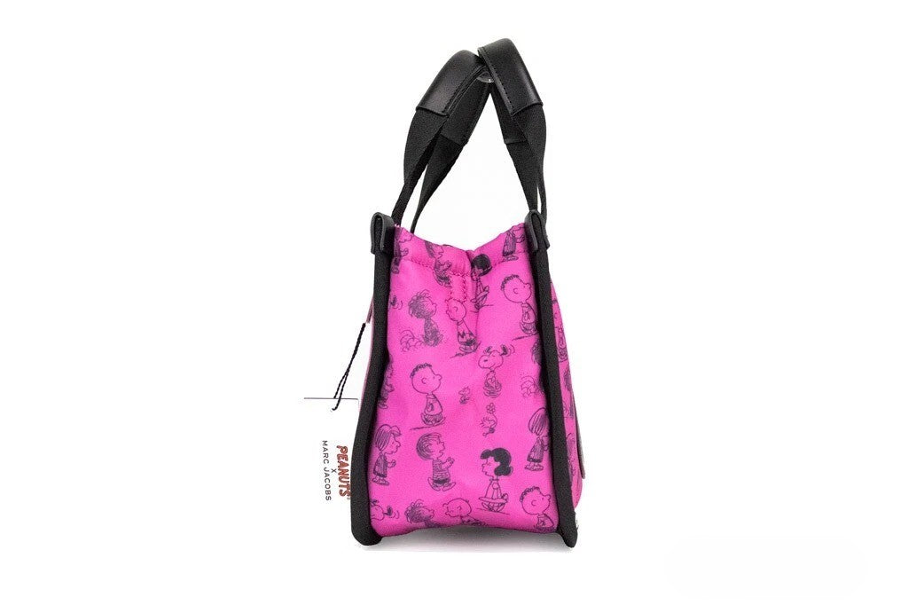 Marc Jacobs X Peanuts Mini Fuchsia Fedora Puffy Nylon Tote Konvertibel Håndveske