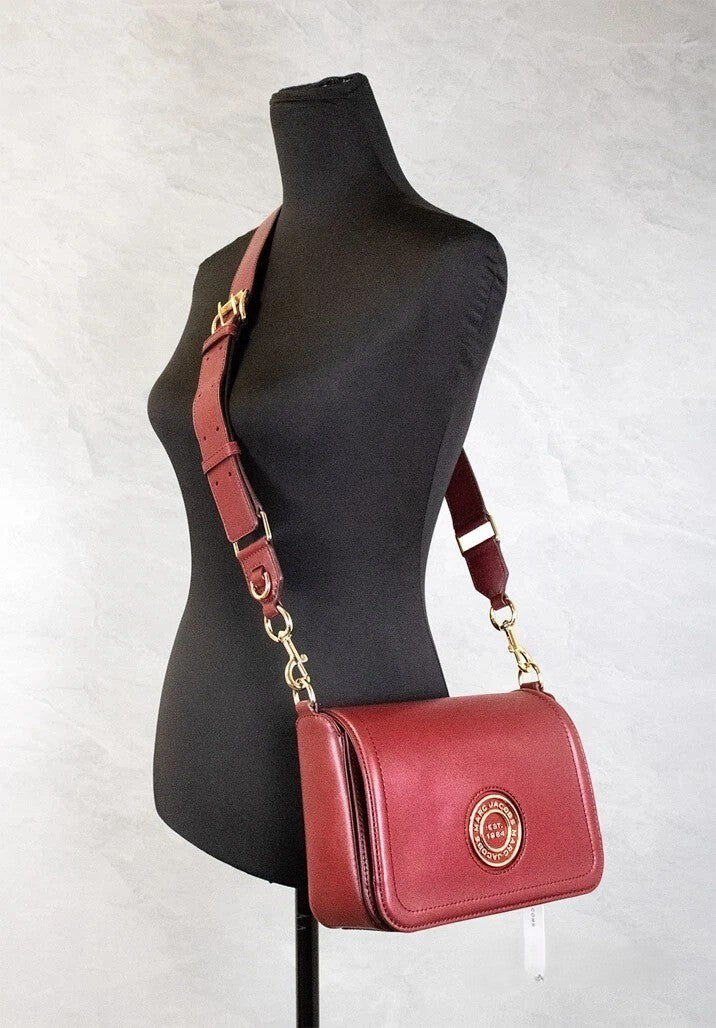 Marc Jacobs Medium Metal Signet Syrah Klaffveske i Glatt Skinn