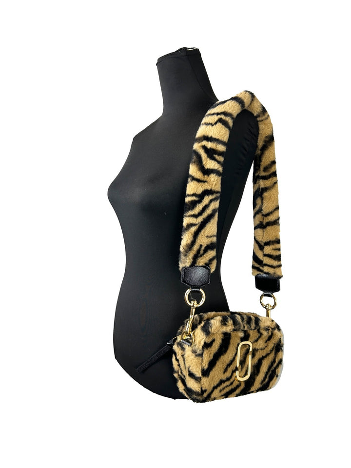 Marc Jacobs The Snapshot Tiger Fur Crossbody-veske