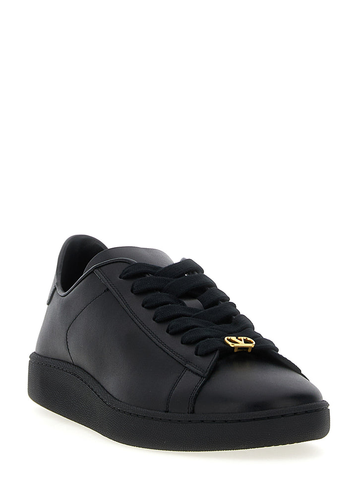 Valentino Garavani Sorte Kalveskinn Lavprofil Sneakers