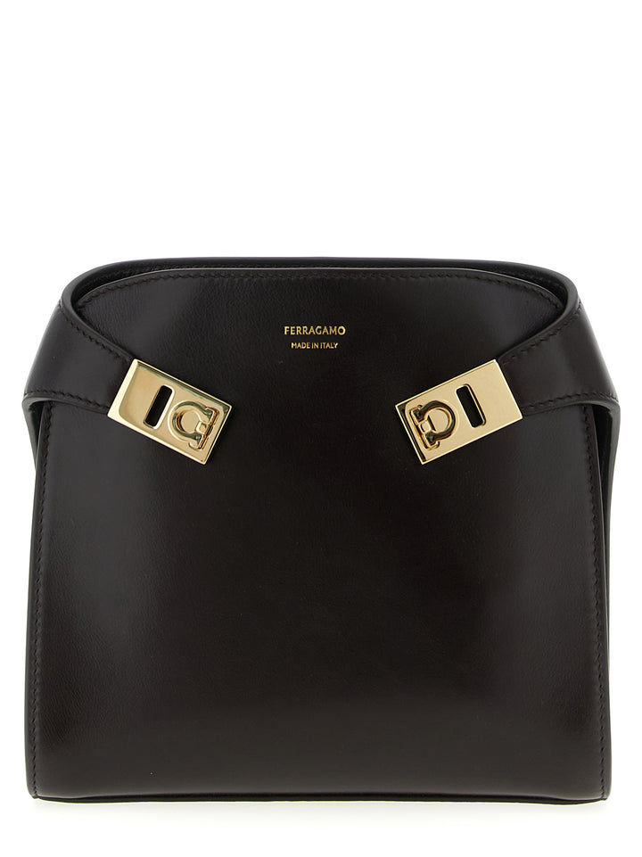 Ferragamo Crossbodyveske i brunt kalveskinn