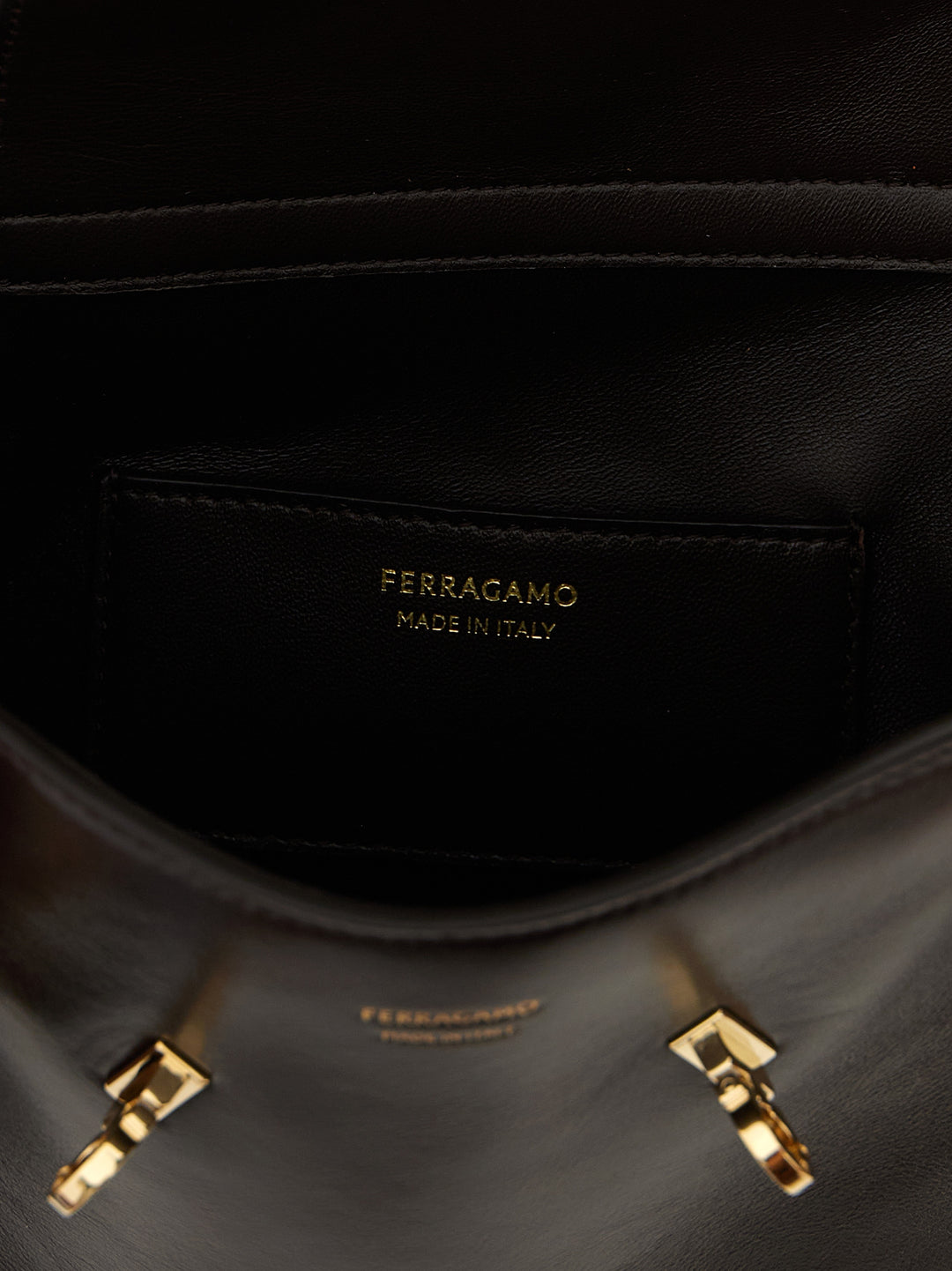 Ferragamo Crossbodyveske i brunt kalveskinn