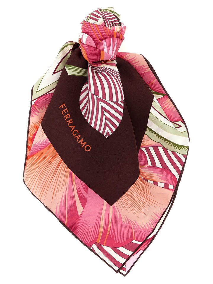 Ferragamo Flerfarget Silkeskjerf