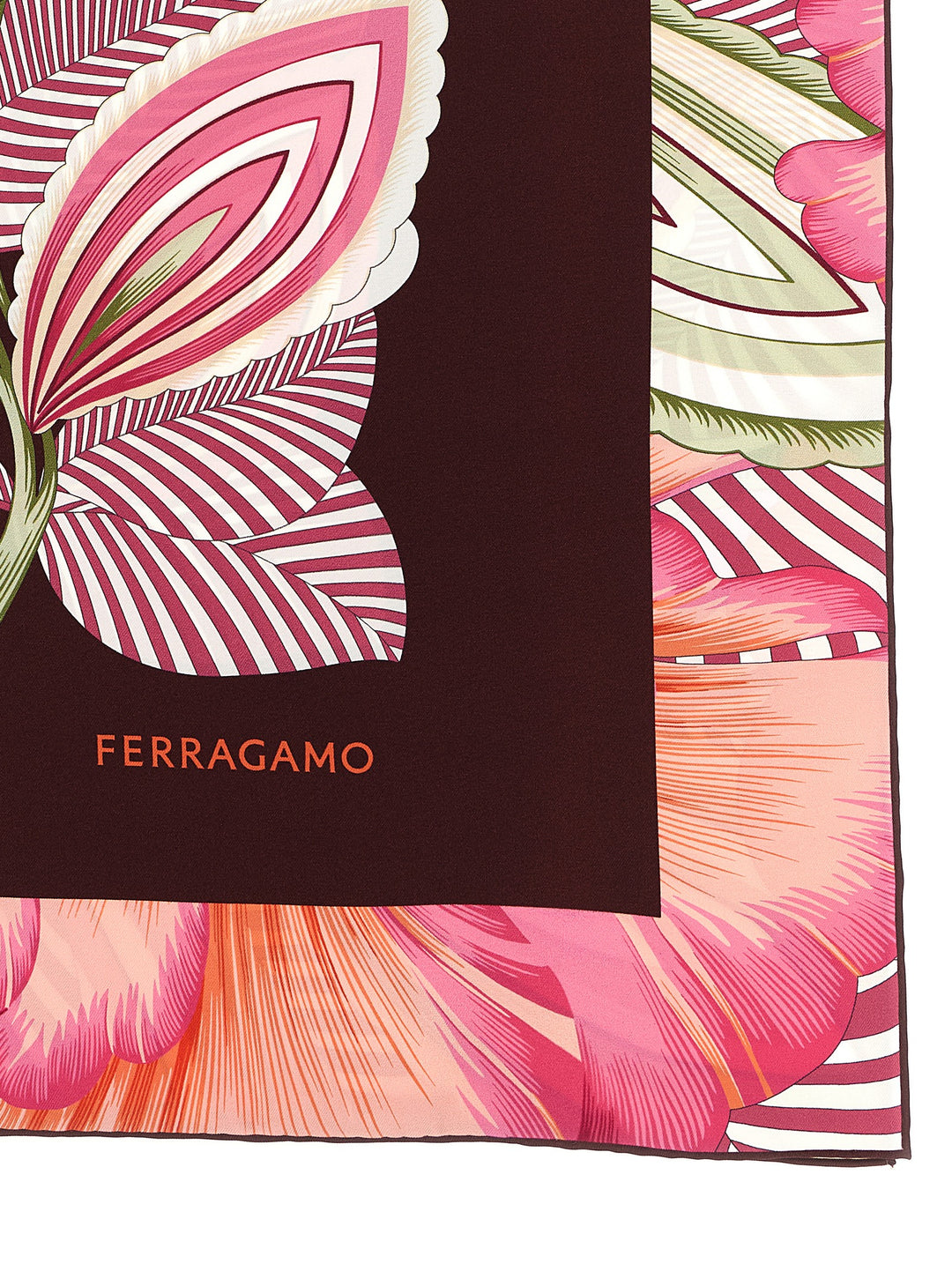 Ferragamo Flerfarget Silkeskjerf