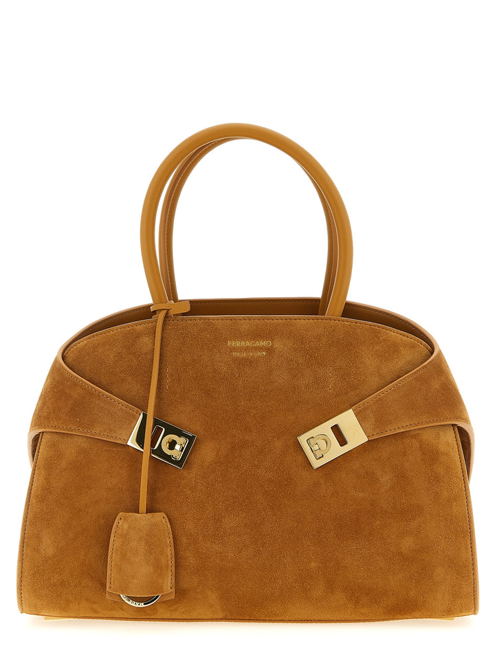 Ferragamo Beige Håndveske i Geiteskinn