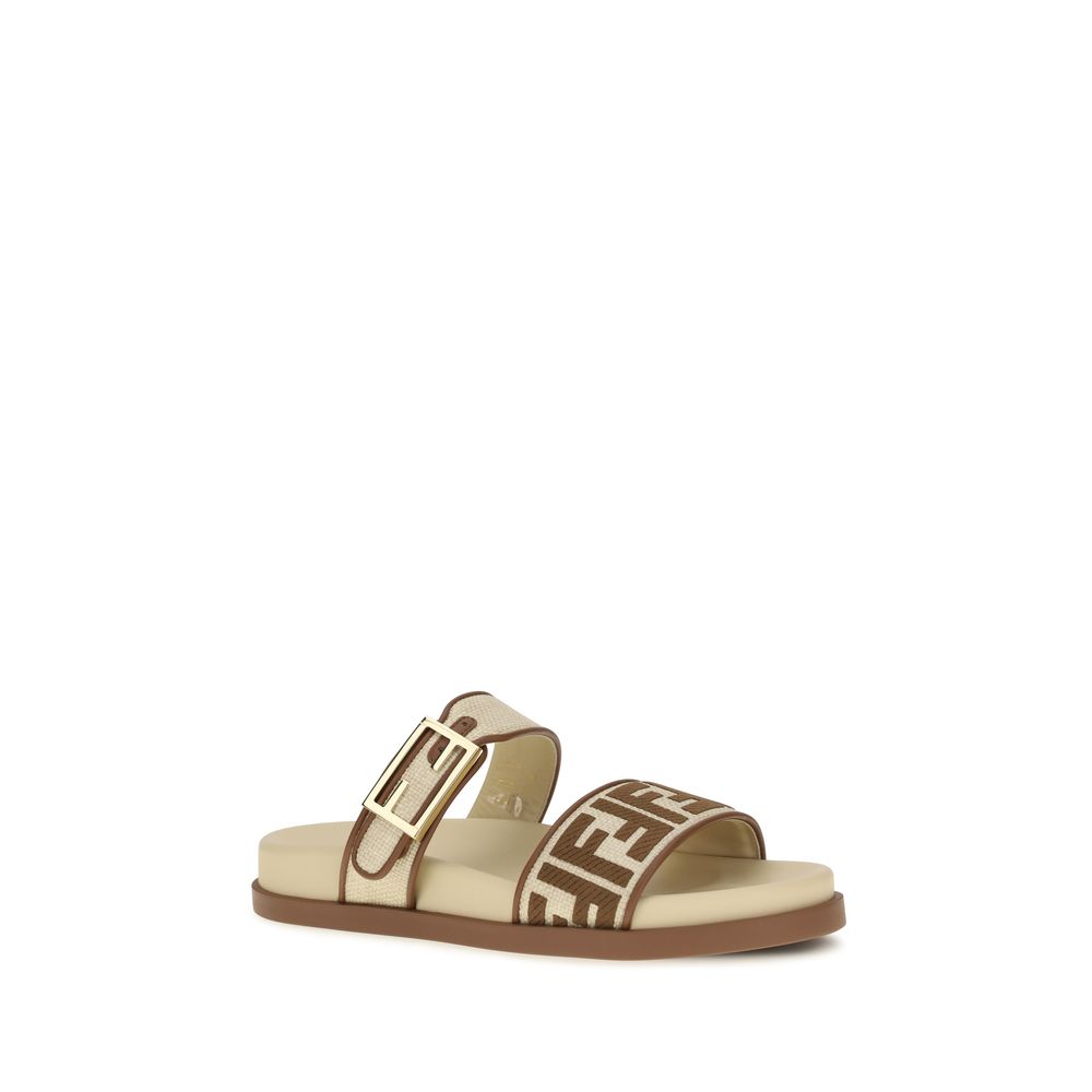 Fendi flate sandaler i brun raffia