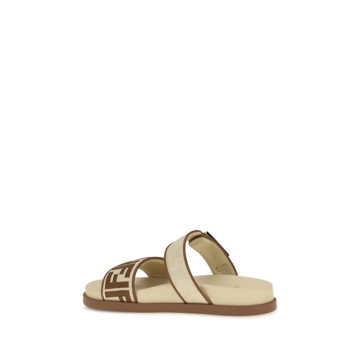 Fendi flate sandaler i brun raffia