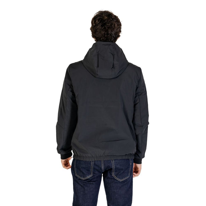 Calvin Klein sort skalljakke i resirkulert polyester