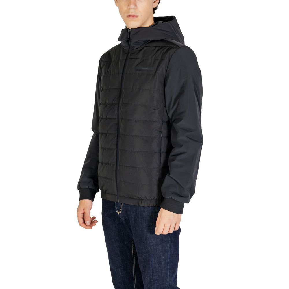Calvin Klein sort skalljakke i resirkulert polyester