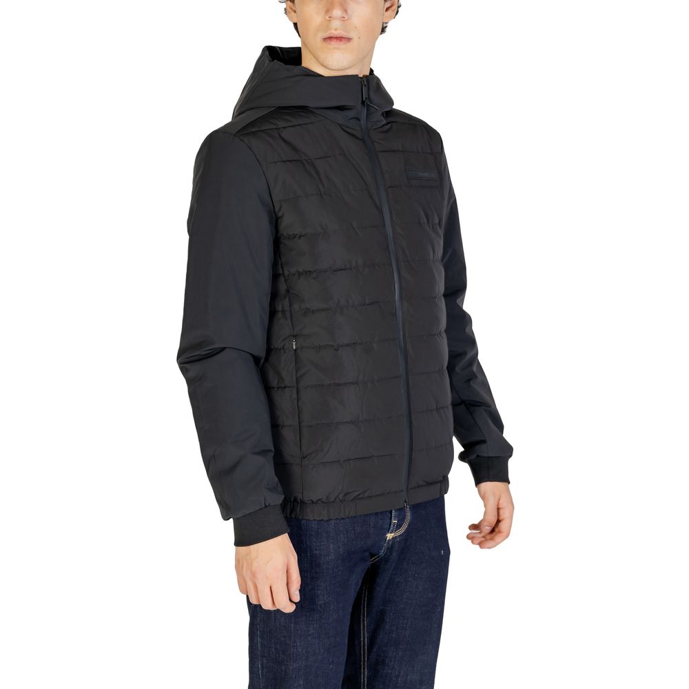 Calvin Klein sort skalljakke i resirkulert polyester