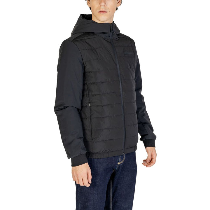 Calvin Klein sort skalljakke i resirkulert polyester