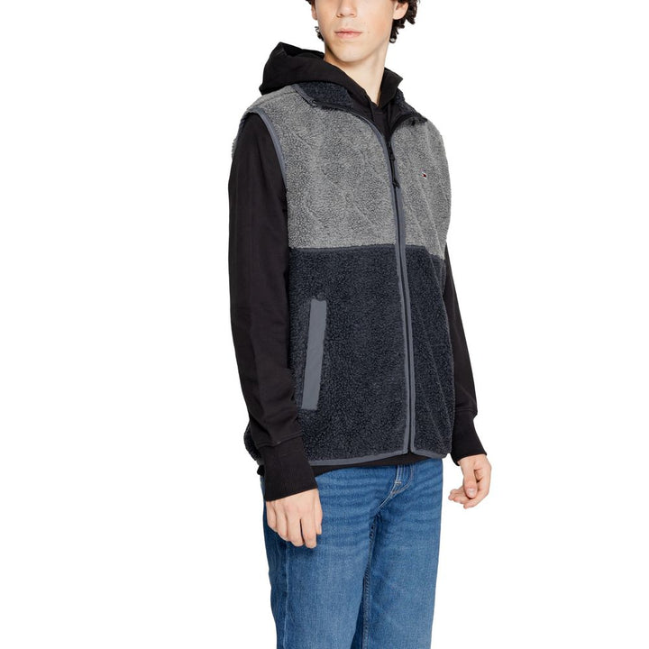 Tommy Hilfiger Jeans Svart Ermeløs Jakke i Resirkulert Polyester